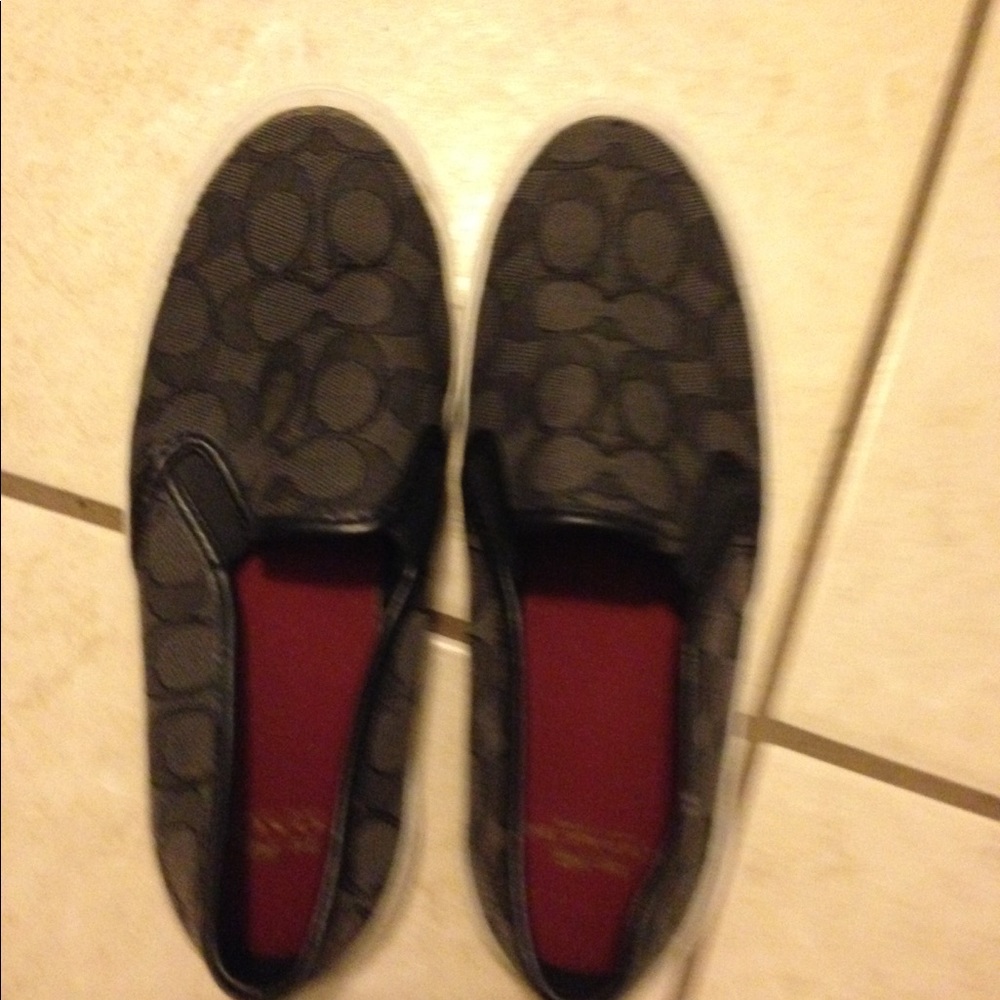 Coach shoes size 6B!!!